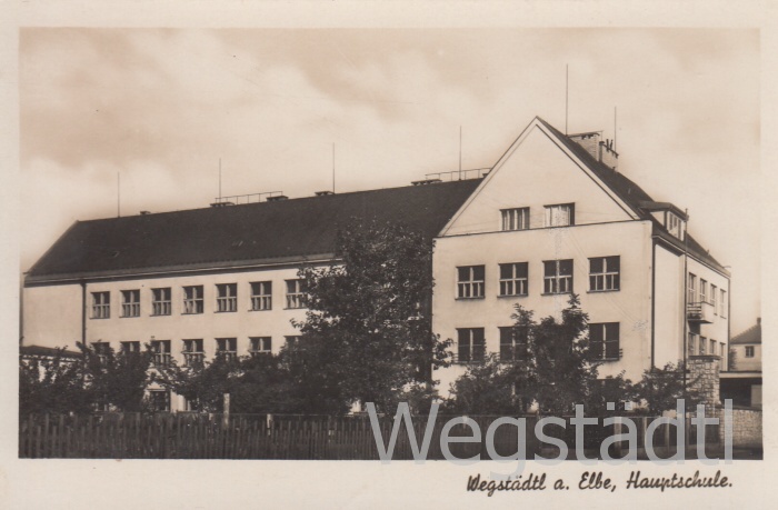 1942